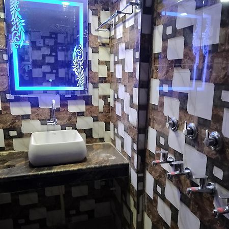 Kishori Ram Homestay Near Ayodhya Dham Railway Εξωτερικό φωτογραφία