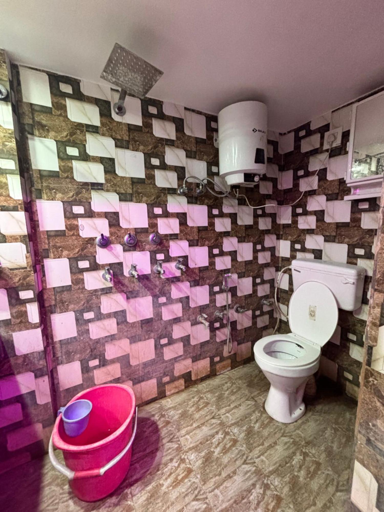 Kishori Ram Homestay Near Ayodhya Dham Railway Εξωτερικό φωτογραφία